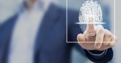 Raia Drogasil é questionada pela sua coleta de biometria